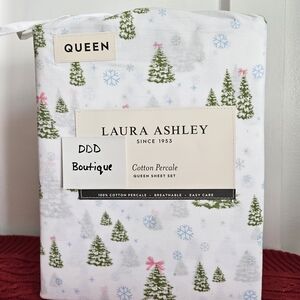Laura Ashley Holiday Queen Sheet Set - Green and Pink